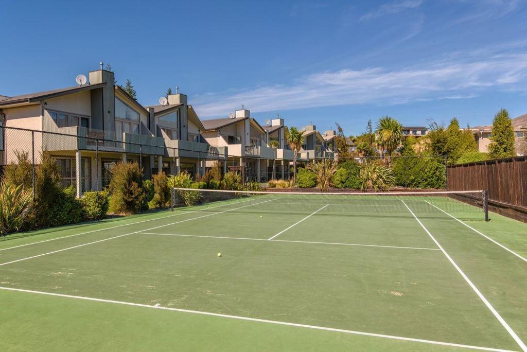 Mountain Peak Escape Apartment Wanaka Exterior photo